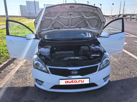 2011 Kia Ceed I Рестайлинг, белый, 730000 рублей, вид 2