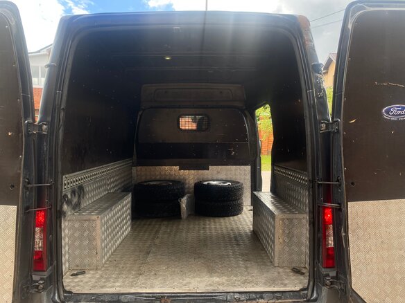 2011 Ford Transit, серый, 1300000 рублей - вид 9