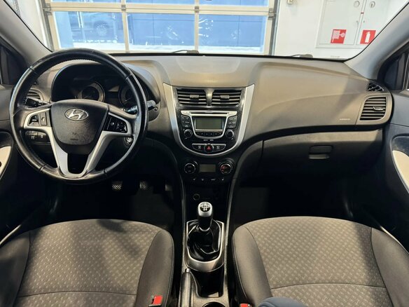 2011 Hyundai Solaris I, чёрный - вид 14