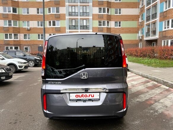 2016 Honda Stepwgn V, серый, 1590000 рублей - вид 4