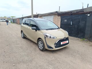 2020 Toyota Sienta II Рестайлинг, коричневый, 1675000 рублей, вид 2