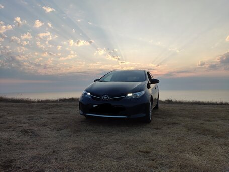 2013 Toyota Auris II, серый, 1285000 рублей, вид 1