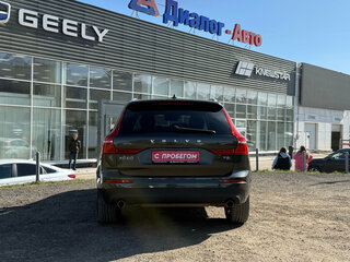 2021 Volvo XC60 II, серый, 3450000 рублей, вид 4