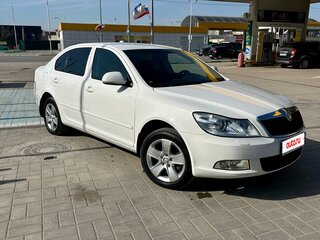 2012 Skoda Octavia II (A5) Рестайлинг, белый, 850000 рублей, вид 1