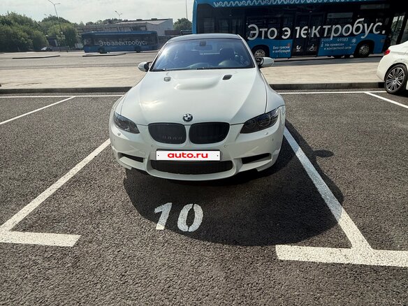 2008 BMW M3 IV (E90), белый - вид 1