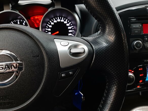 2012 Nissan Juke I, красный - вид 15