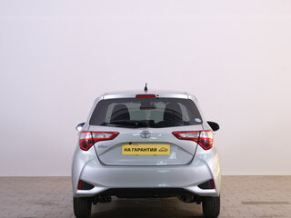 2019 Toyota Vitz III (XP130) Рестайлинг 2, серый, 1129000 рублей, вид 5