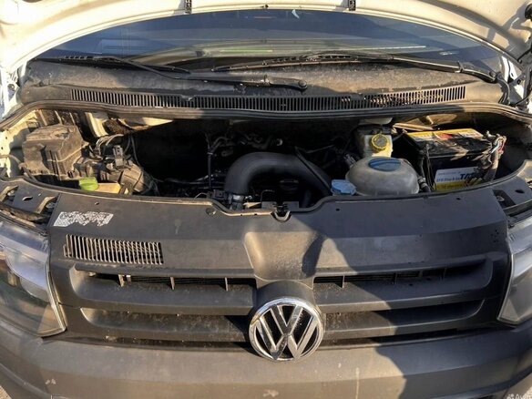 2011 Volkswagen Transporter, белый, 1300000 рублей - вид 6