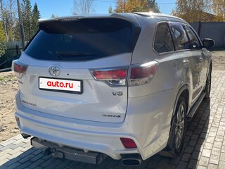 2015 Toyota Highlander III (XU50), белый, 3000000 рублей, вид 3