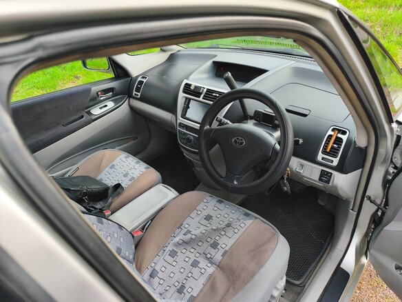 2002 Toyota Opa I, серебристый - вид 13