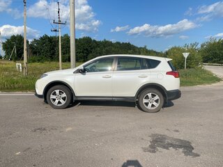 2013 Toyota RAV4 IV (XA40), белый, 2300000 рублей, вид 3