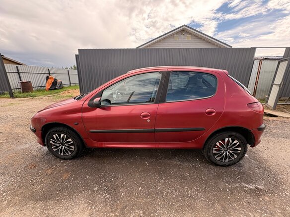 2004 Peugeot 206, красный, 100000 рублей - вид 7