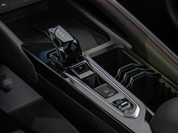 2026 Geely Coolray I Рестайлинг 2, фиолетовый - вид 12
