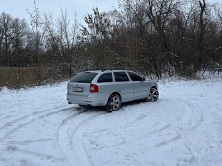 2012 Skoda Octavia II (A5) Рестайлинг, серебристый, 420000 рублей, вид 3