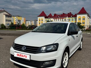 2016 Volkswagen Polo V Рестайлинг, белый, 970000 рублей, вид 2