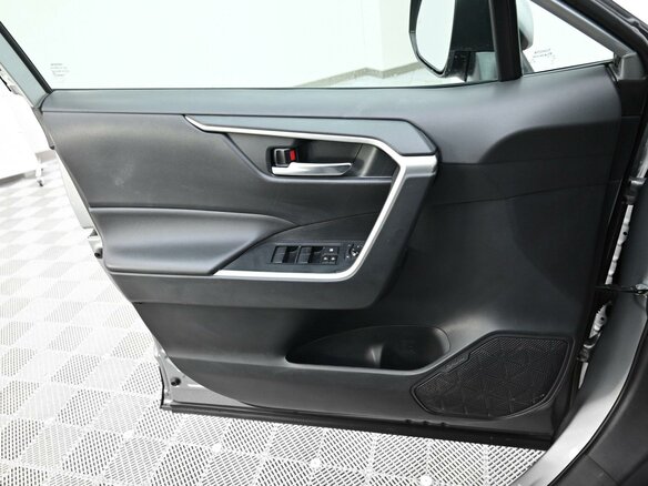 2021 Toyota RAV4 V (XA50), серый - вид 8