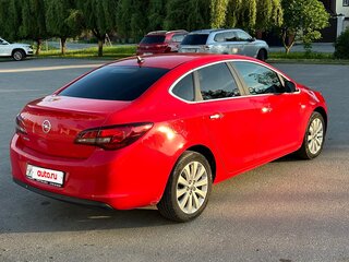 2012 Opel Astra J Рестайлинг, красный, 950000 рублей, вид 3