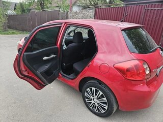 2008 Toyota Auris I, красный, 550000 рублей, вид 3