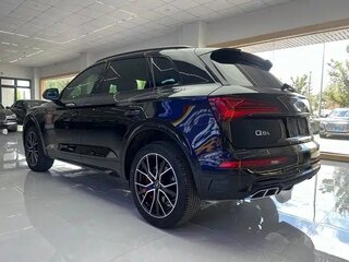 2026 Audi Q5 L 45 TFSI II (FY) Рестайлинг, чёрный, 5280000 рублей, вид 3