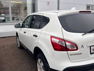 2010 Nissan Qashqai I, белый, 700000 рублей, вид 4