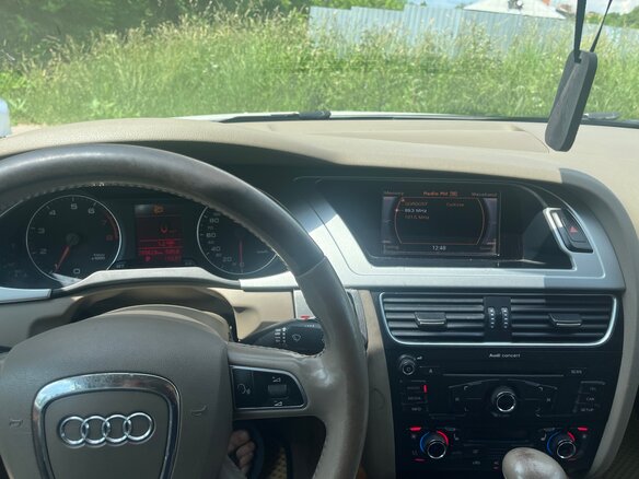 2010 Audi A4 IV (B8), белый, 1100000 рублей - вид 10