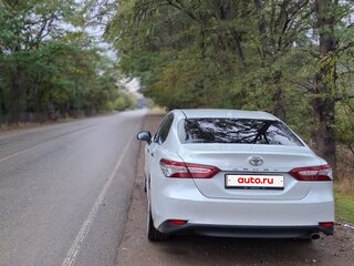 2019 Toyota Camry VIII (XV70), белый, 2600000 рублей, вид 3