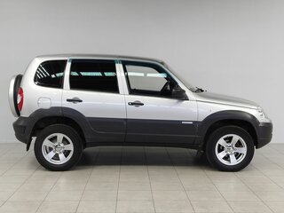 2012 Chevrolet Niva I Рестайлинг, серебристый, 469000 рублей, вид 4