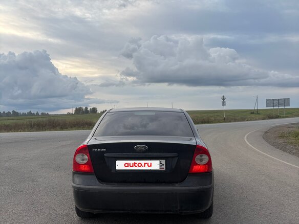 2007 Ford Focus II Рестайлинг, чёрный - вид 2
