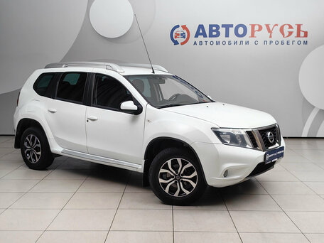 Nissan Terrano III (D10)