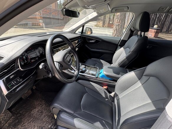 2020 Audi Q7 45 TDI II (4M) Рестайлинг, бежевый, 8750000 рублей - вид 5