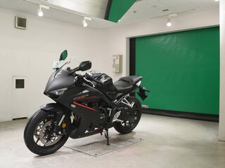 2025 Honda CBR 650R, чёрный, 1123878 рублей, вид 4
