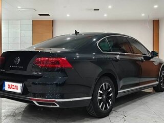 2022 Volkswagen Magotan B8 Рестайлинг, чёрный, 1900000 рублей, вид 2