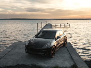 2014 Porsche Macan Turbo I, чёрный, 3333333 рублей, вид 4