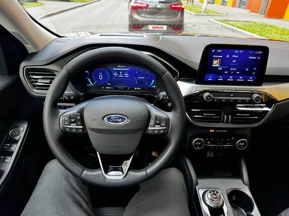 2020 Ford Kuga III, чёрный - вид 12
