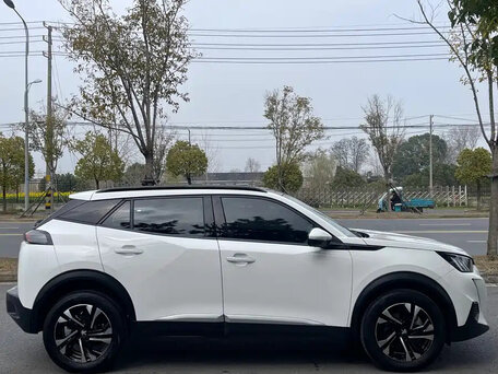 2021 Peugeot 2008 II, белый, 1200000 рублей, вид 2