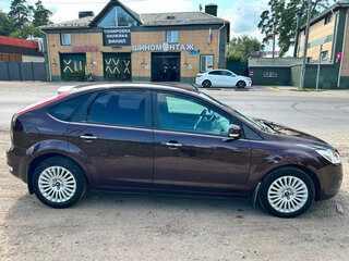 2010 Ford Focus II Рестайлинг, фиолетовый, 690000 рублей, вид 5