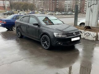2013 Volkswagen Jetta VI, чёрный, 925000 рублей, вид 2