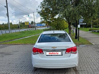2013 Chevrolet Cruze I Рестайлинг, белый, 700000 рублей, вид 4