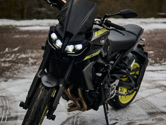 2017 Yamaha MT-09 (FZ-09), серый, 999999 рублей - вид 16