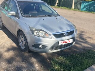 2010 Ford Focus II Рестайлинг, серебристый, 600000 рублей, вид 5