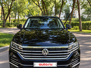2020 Volkswagen Touareg III, чёрный, 5100000 рублей, вид 2
