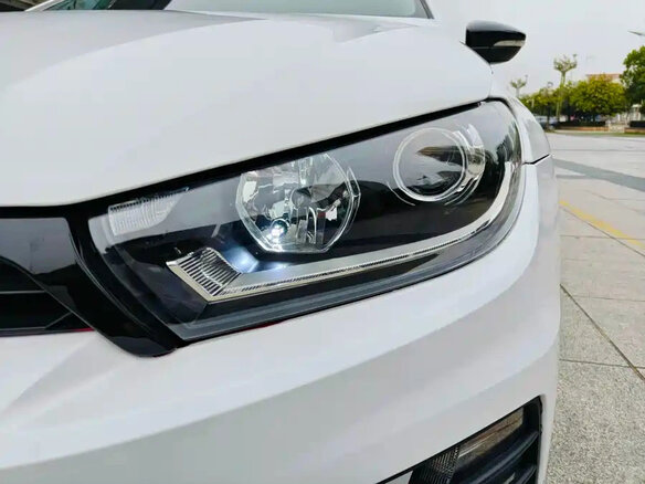 2015 Volkswagen Scirocco III Рестайлинг, белый, 1360000 рублей - вид 9