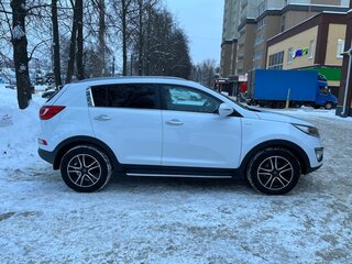 2011 Kia Sportage III, белый, 1190000 рублей, вид 4