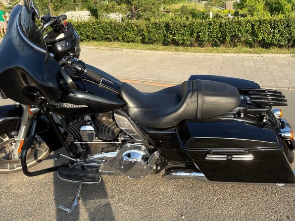2011 Harley-Davidson Street Glide, чёрный, 1050000 рублей - вид 1