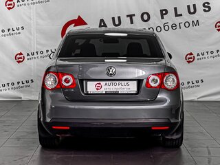 2010 Volkswagen Jetta V, серый, 649000 рублей, вид 4