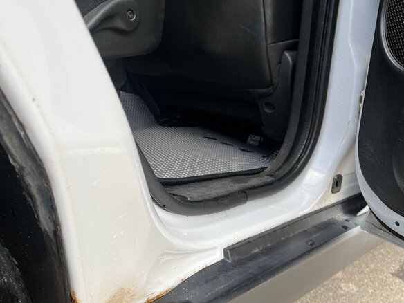 2008 Jeep Commander, серебристый, 1200000 рублей - вид 12
