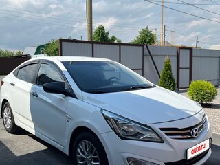 2014 Hyundai Solaris I Рестайлинг, белый, 1150000 рублей, вид 3