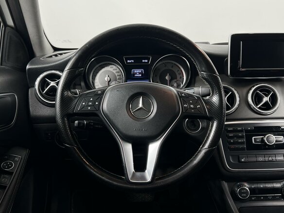 2014 Mercedes-Benz GLA 200 I (X156), белый, 1539900 рублей - вид 10