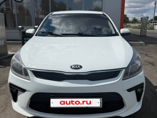 2017 Kia Rio IV, белый, 900000 рублей, вид 2