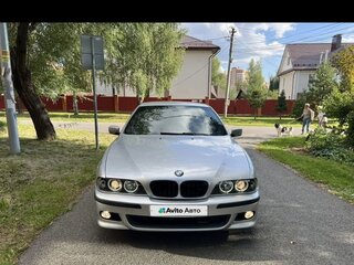 2001 BMW 5 серии 530i IV (E39) Рестайлинг, серебристый, 810000 рублей, вид 5